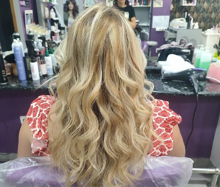 PELUQUERÍA Y ESTÉTICA NEUS ROMERO
