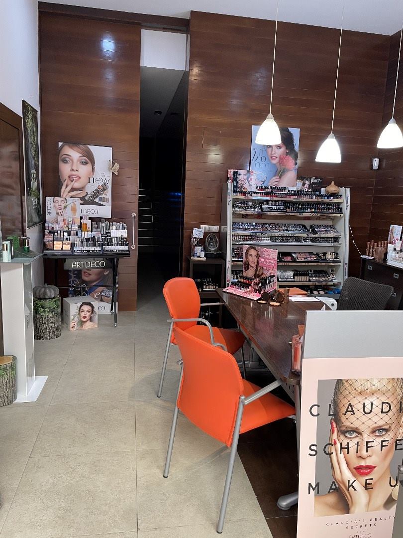 Portada de Valcosmetics